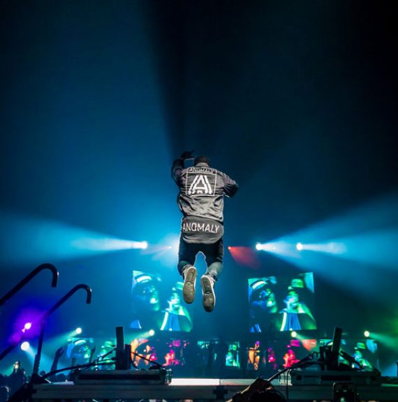 jump-570x576-1 jump-570x576-1